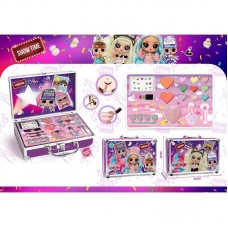 Косметика XF 1812 B (40/2) 2 вида, блеск для губ, помада, тени для век, румяна, набор для маникюра и наклейки для дизайна ногтей, в чемодане 